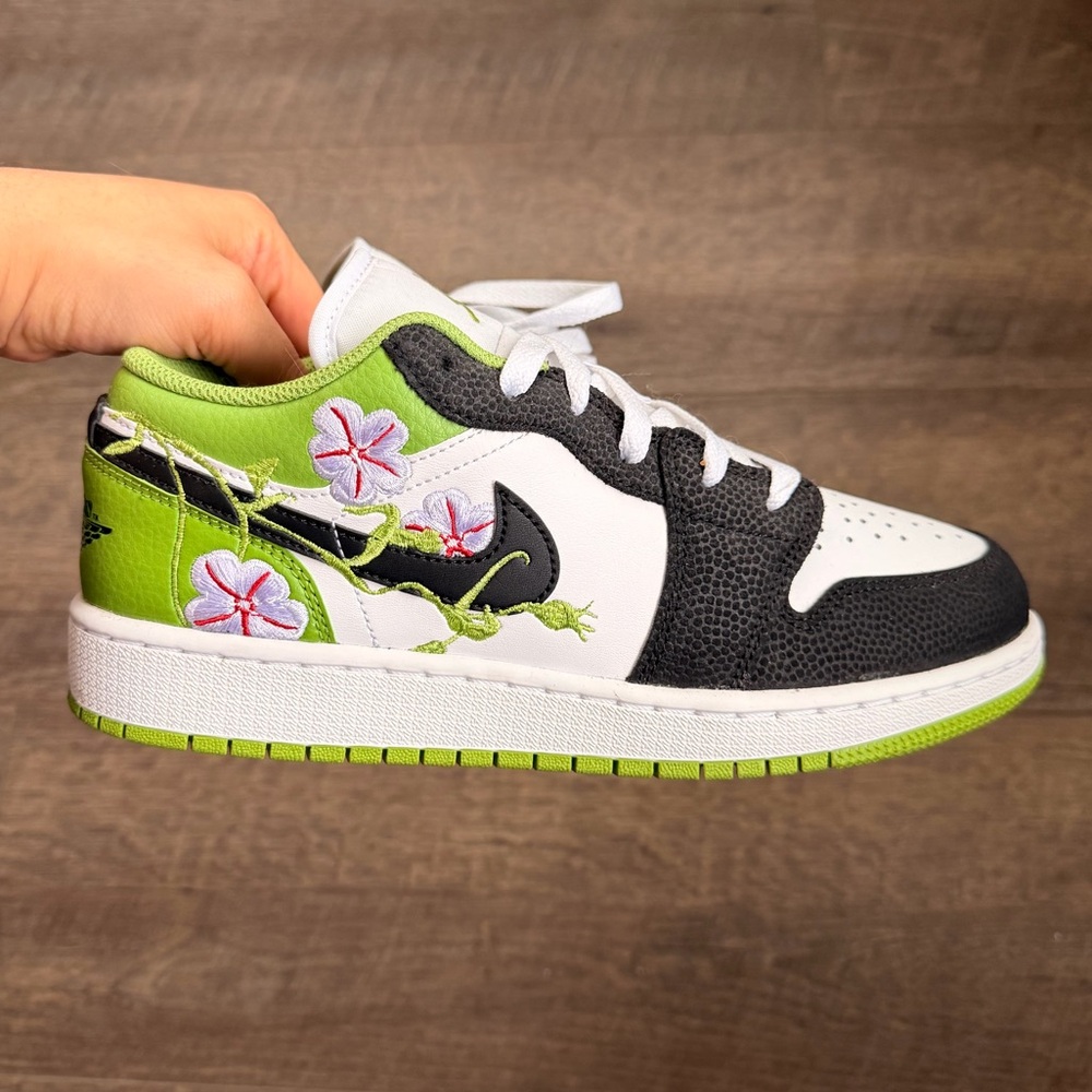 Nike Air Jordan 1 Low SE Shoes